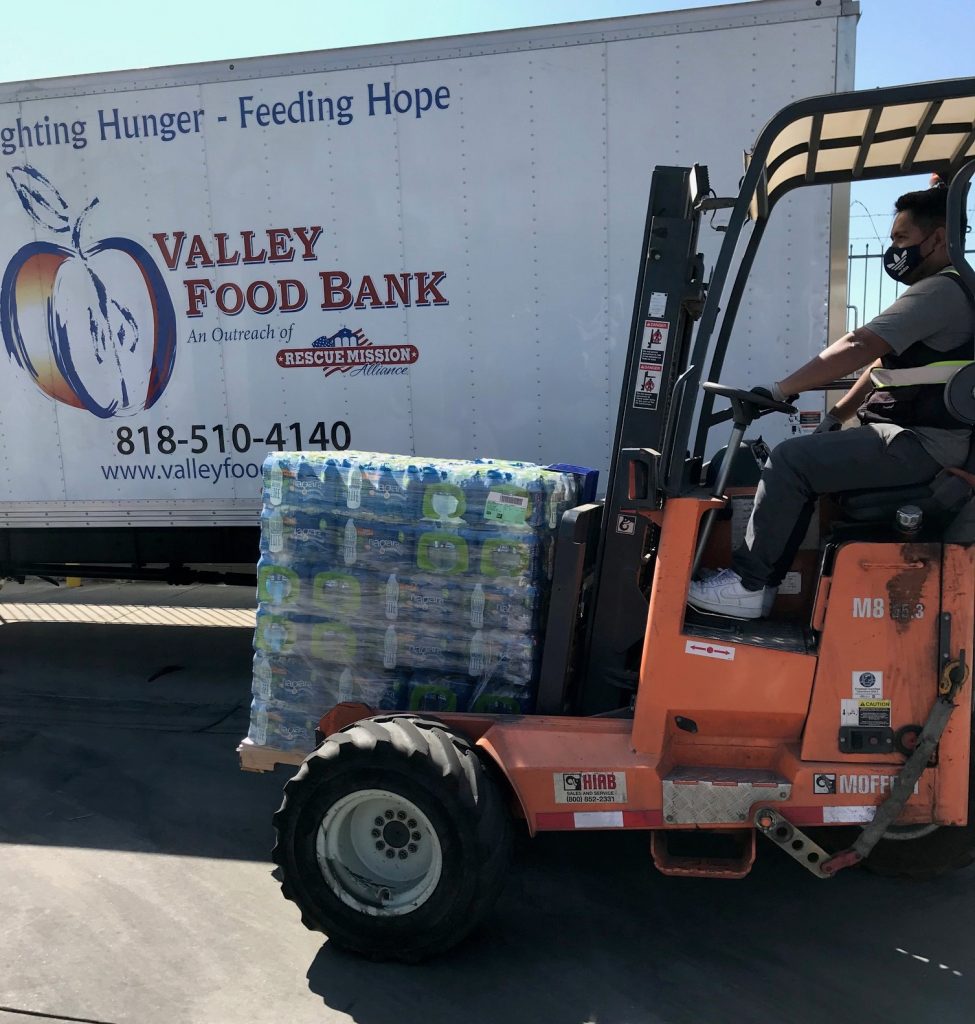 Home Depot water delivery blesses Food Bank